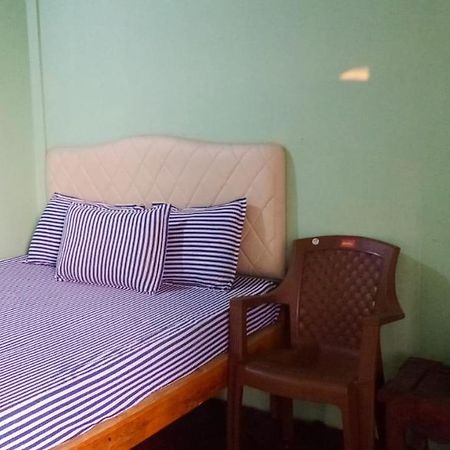 Hillside Homestay 체라푼지 외부 사진